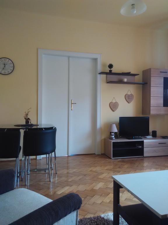 Anna Apartmanok Peçuy Dış mekan fotoğraf